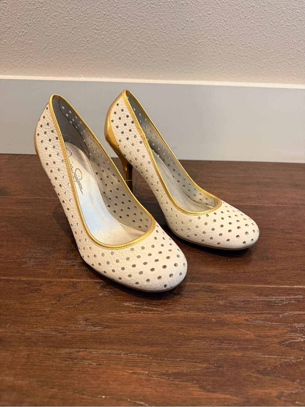 Jessica Simpson Ivory Pumps with Gold Trim